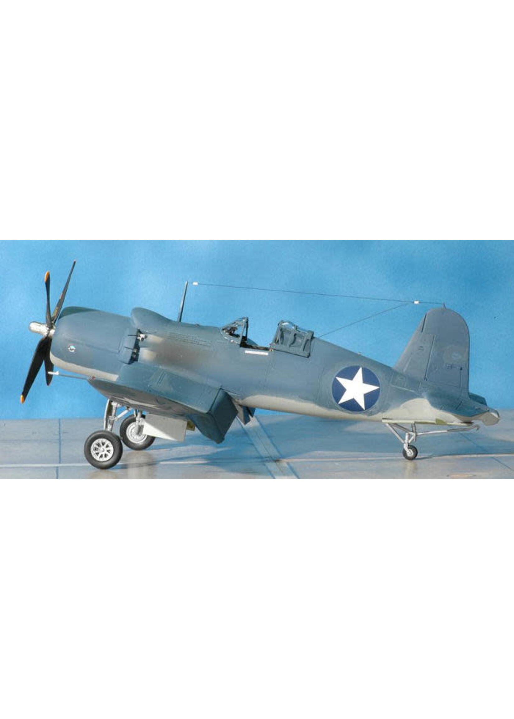 Tamiya TAM61046 Vought F4U Half Birdcage Corsair (1/48)