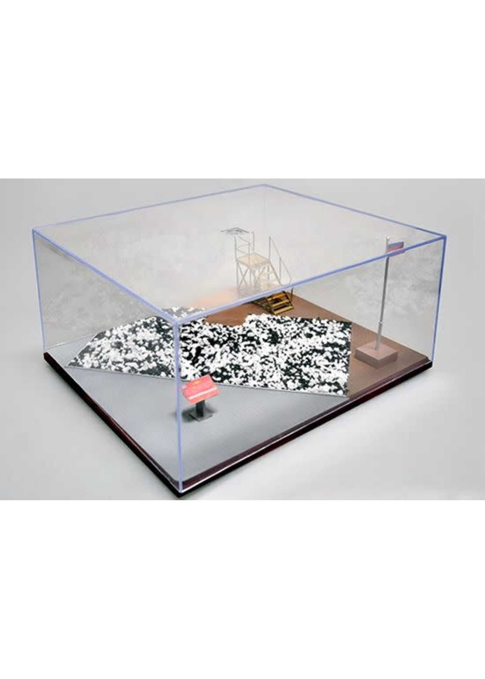 Academy MT09849 316x276x136mm Display Case
