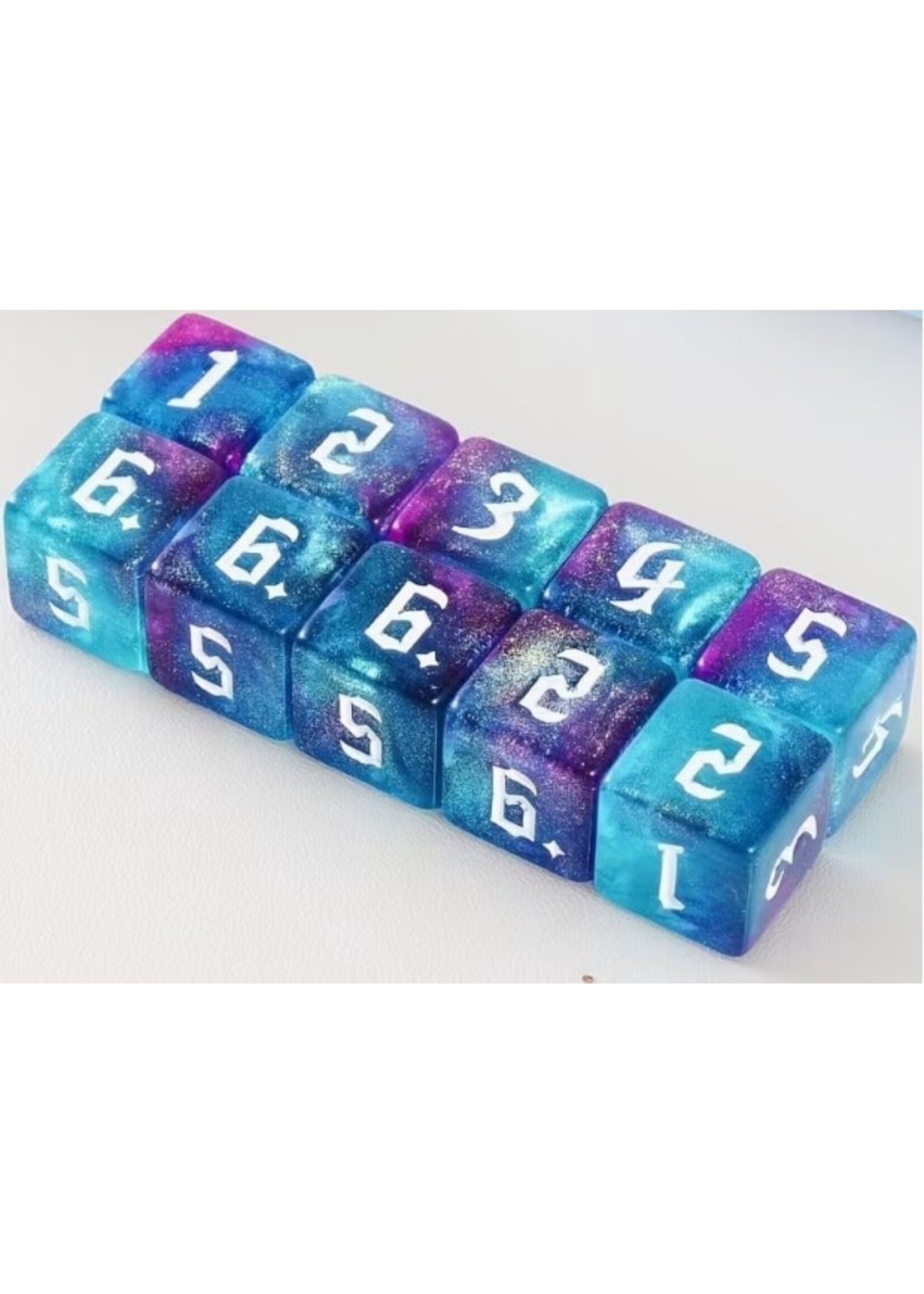 Dice 16mm 10pc Gliter Purple & Green with Numbers