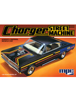 MPC MPC1028 1967 Dodge Charger Street Machine (1/25)