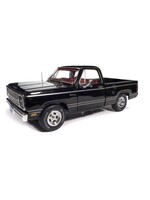 AMM1355 1979 Dodge SWB Sweptline Pickup (1/18)