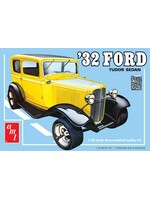 AMT AMT1414 1932 Ford Sedan Street (1/25)