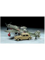Tamiya TAM25213 FW190 D-6 JV44 & Staff Car (1/48)
