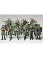 Tamiya TAM32530 WW2 German Infantry on Manuevers (1/48)
