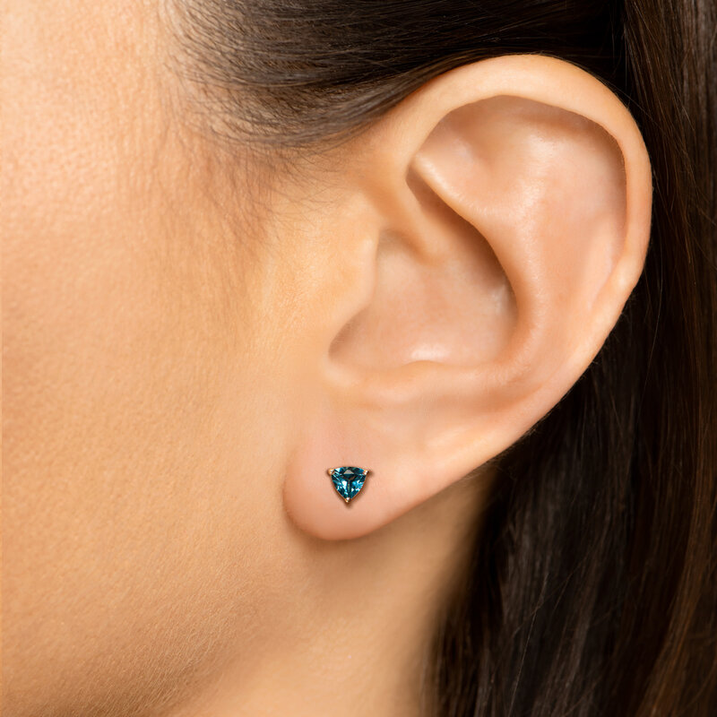 HIBA HAYEK STUD Nº1 BLUE TOPAZ