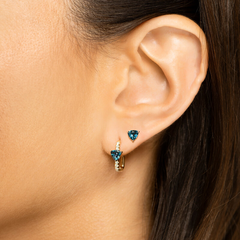 HIBA HAYEK STUD Nº1 BLUE TOPAZ