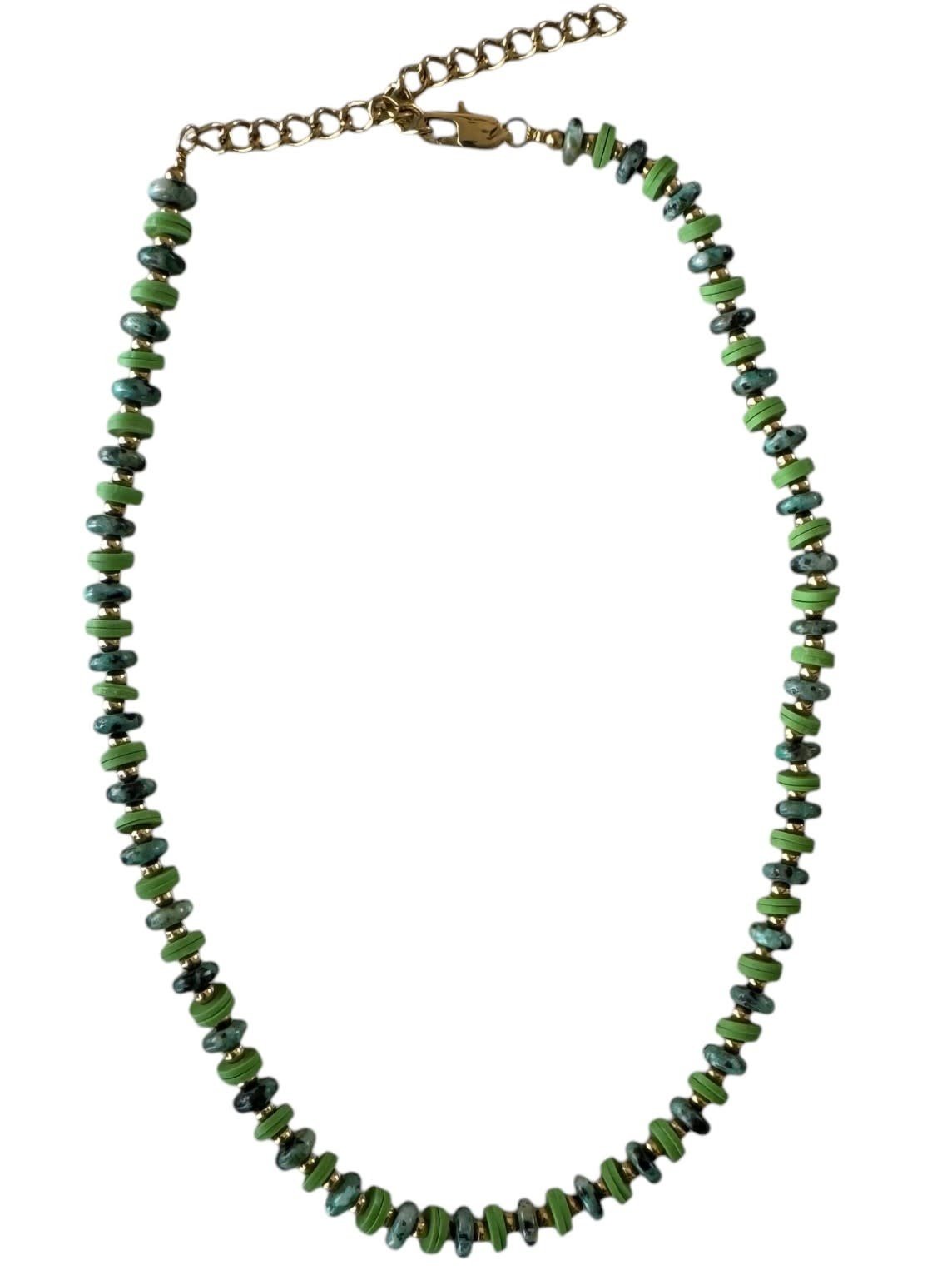 FEATHERLIGHT Shades of Green stone necklace