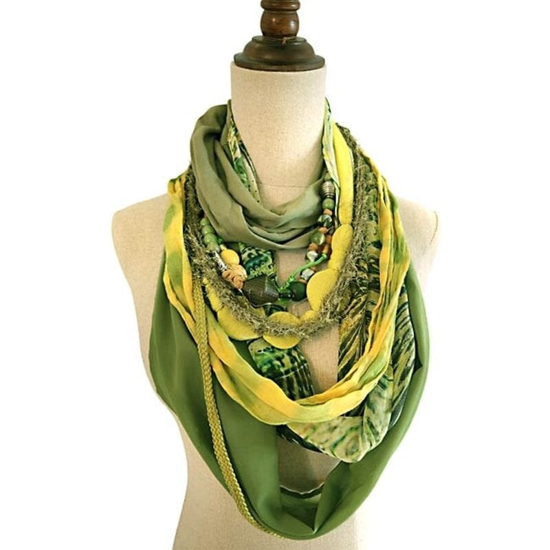 OLA'S GARDEN Ropes of love, Green Fabric necklace with yellow beads