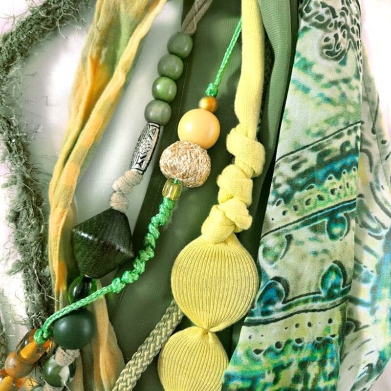 OLA'S GARDEN Ropes of love, Green Fabric necklace with yellow beads