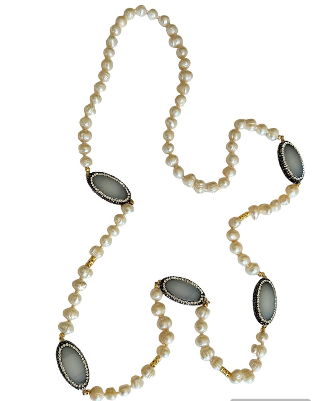 SUHA DESIGN Long pearl necklace with Gray Agte