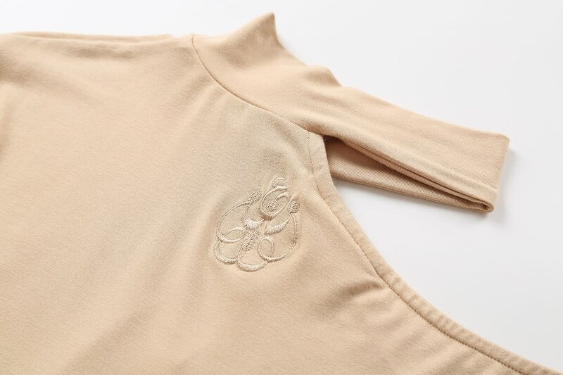 BLOOMS OF LOVE The Breeze Top Beige