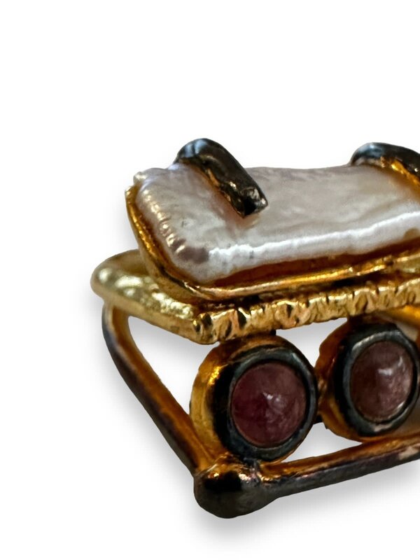 BY RAFAH Two Lines Gold Plated Ring with Pearls and Amethyst