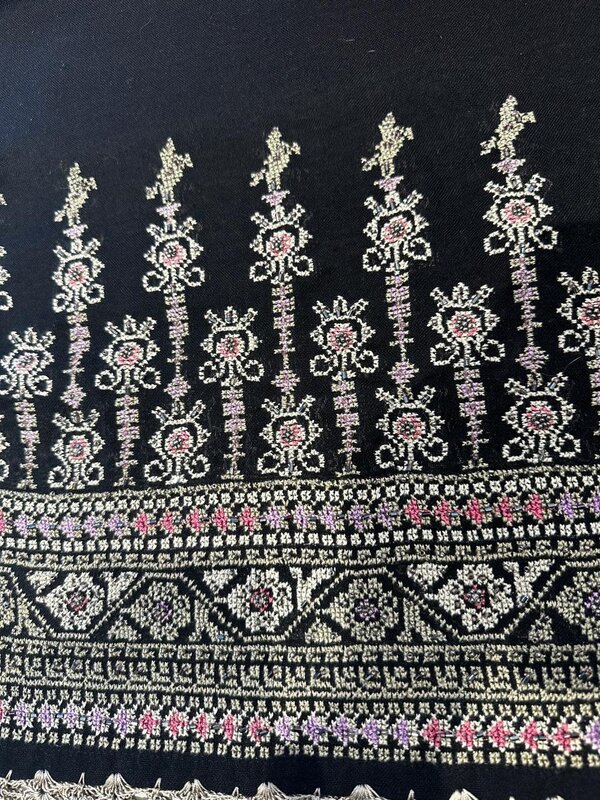 HOUSE OF INNANA Black Najaf Scarf with White Embroidery