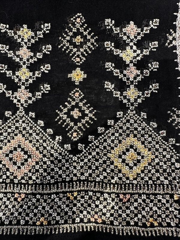 HOUSE OF INNANA Black Najaf Scarf with Embroidered