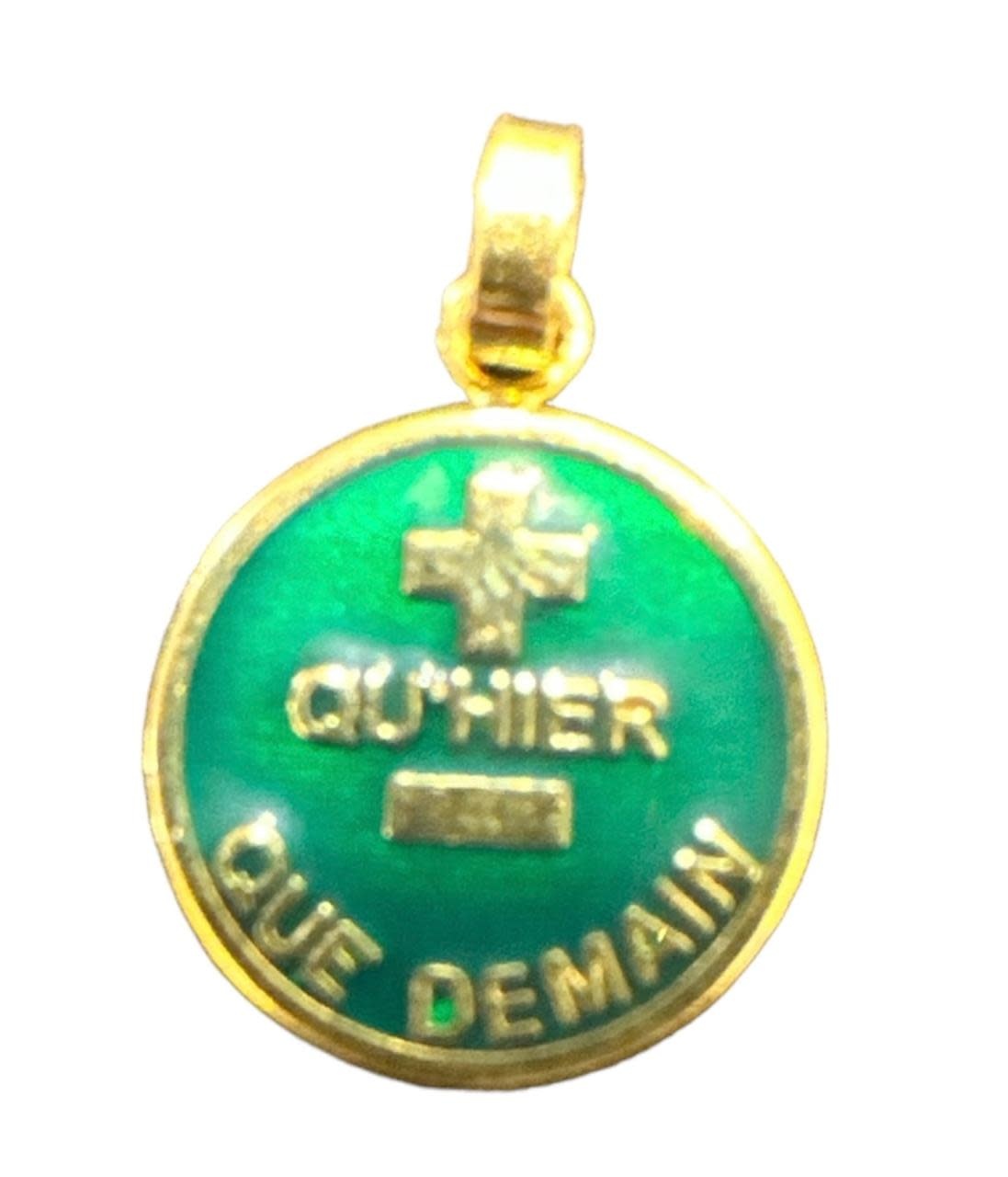 YOLA JAHSHAN 18K Gold Love Pendant Green Enamel