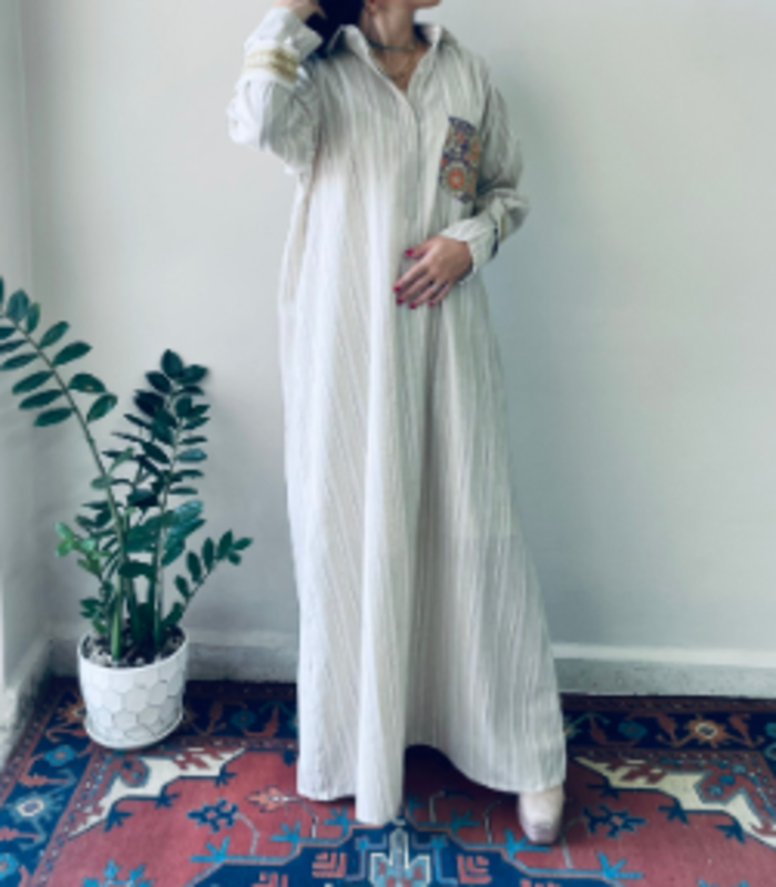 LAM COLLECTIONS Gold and Off-white Long abaya with embroidered pocket 