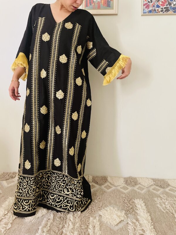 LAM COLLECTIONS Black Abaya with Arabic calligraphy embroidery