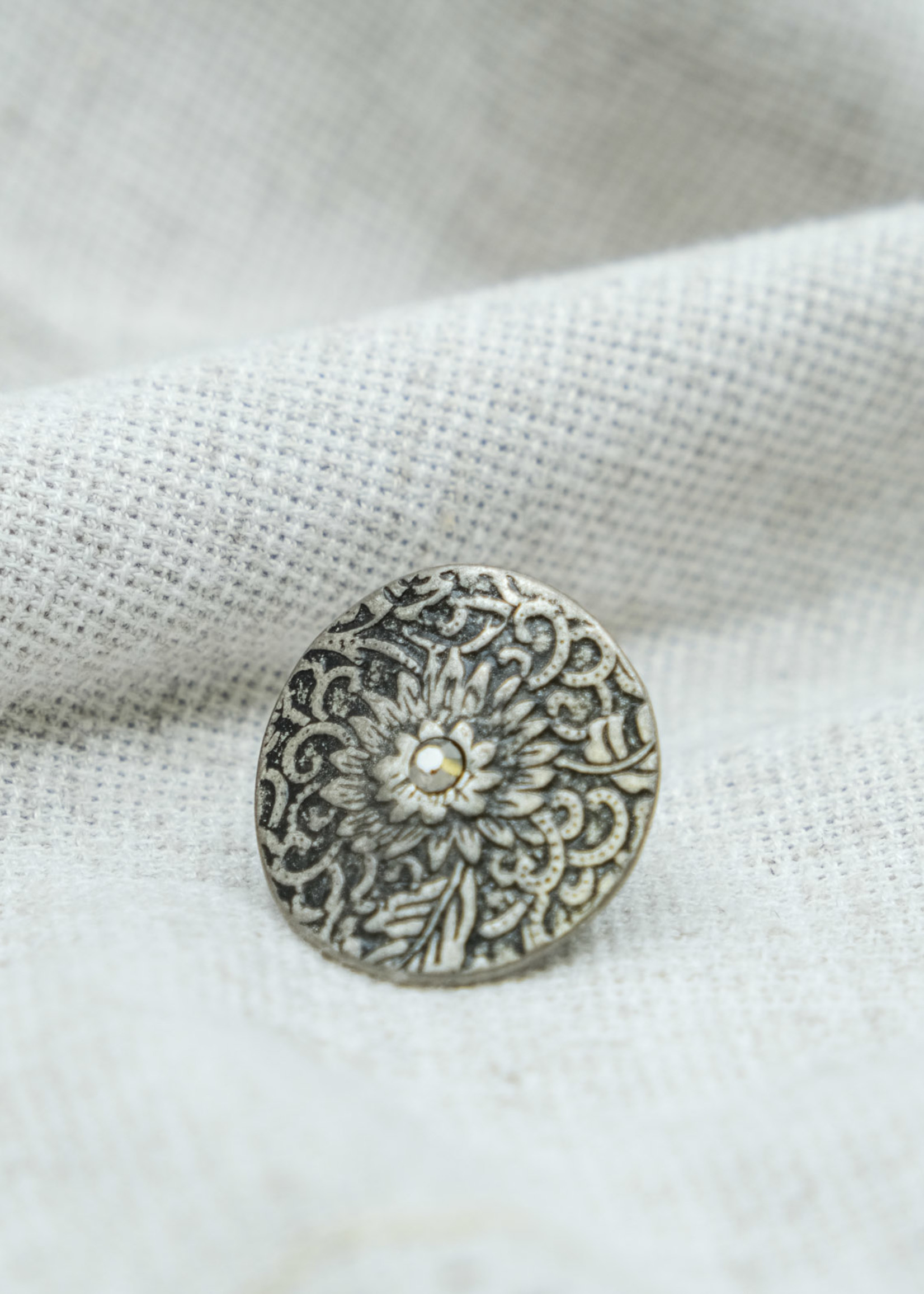 None Floral Stamped Circle Ring