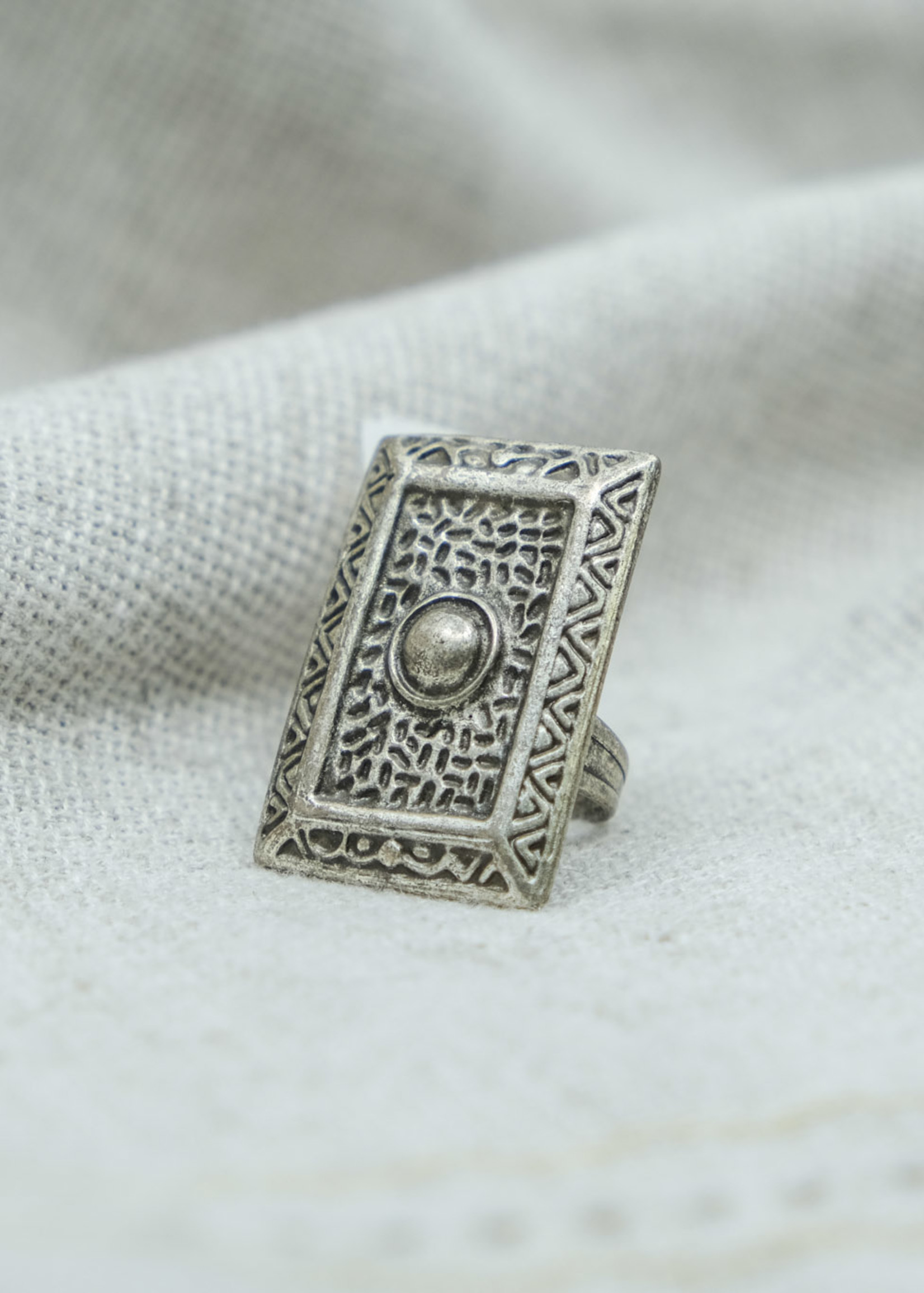 None Hammered Rectangle Ring