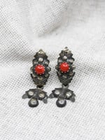 None ACCESSORIES - Coral and Metal Cranberry Earrings