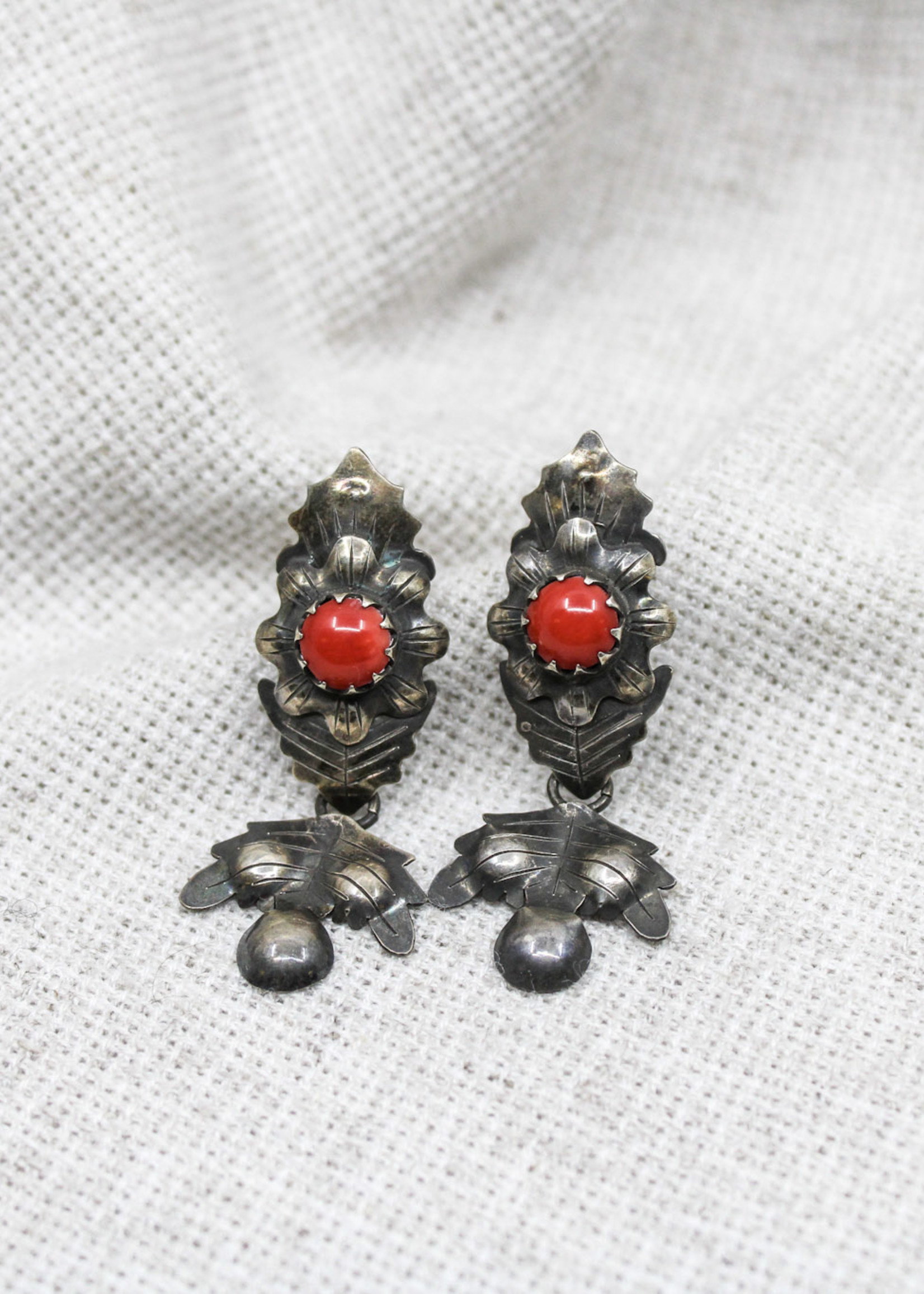 None ACCESSORIES - Coral and Metal Cranberry Earrings