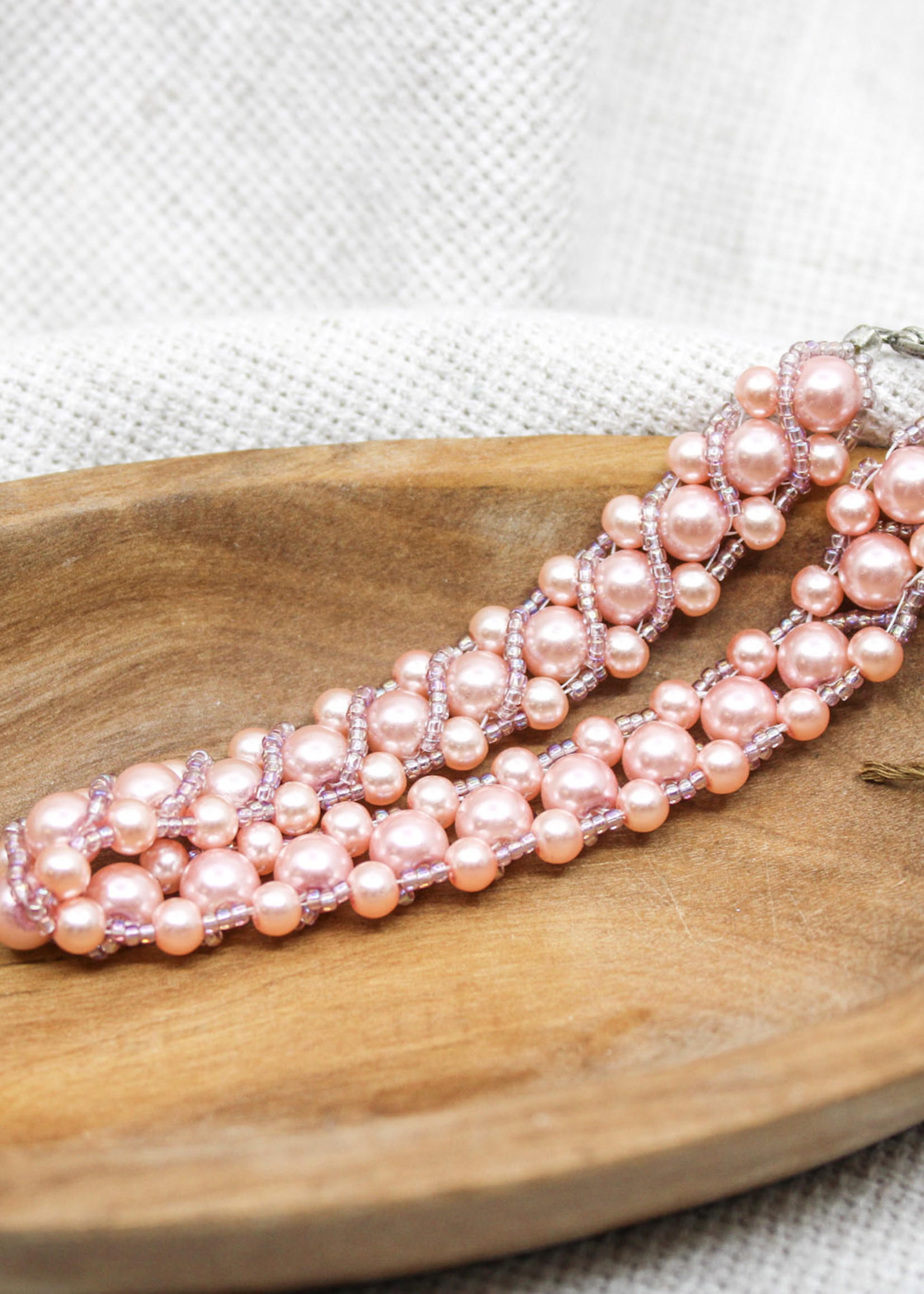 NL Soft Pink Pearl Seed Bead Bracelet