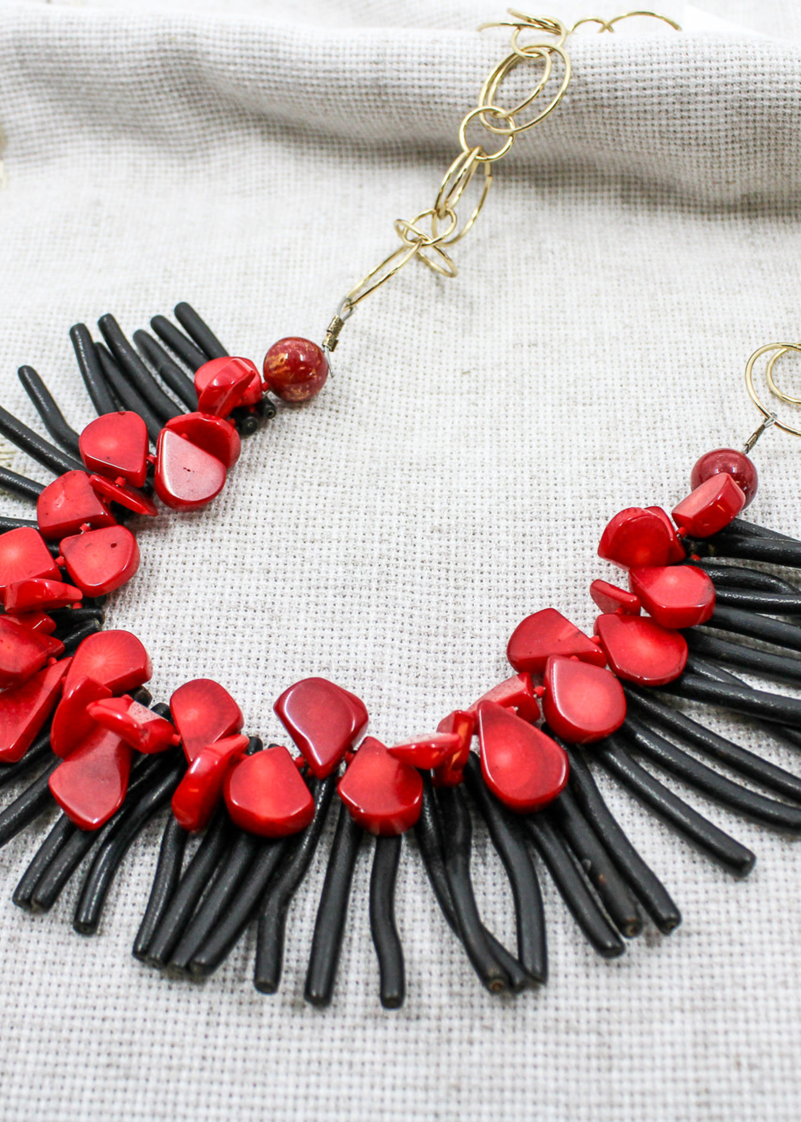 None Black Branch With Red Bead Necklace