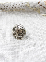 None ACCESSORIES - Leaf Pattered Dome-Style Ring