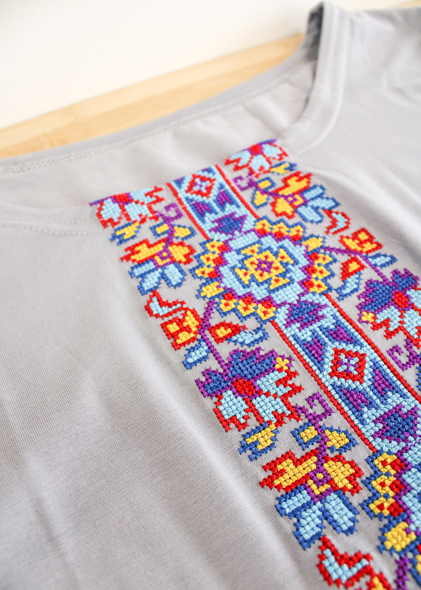 APPAREL -T- SHIRT - (W) Grey with colorful  embroidery