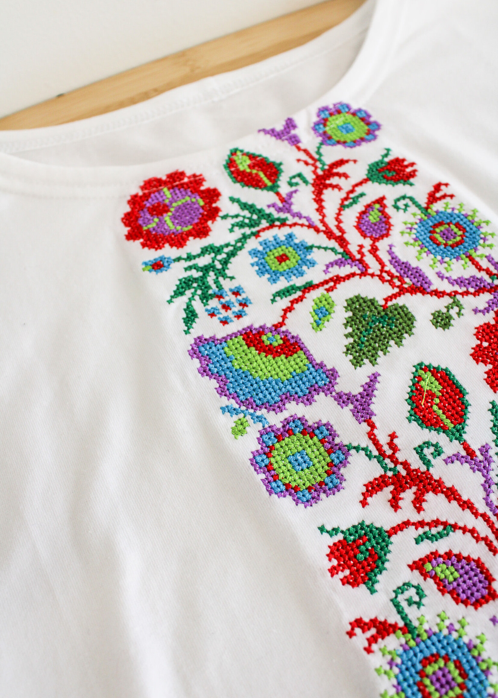 APPAREL -SHIRT - (W) Long Sleeve with colorful floral embroidery