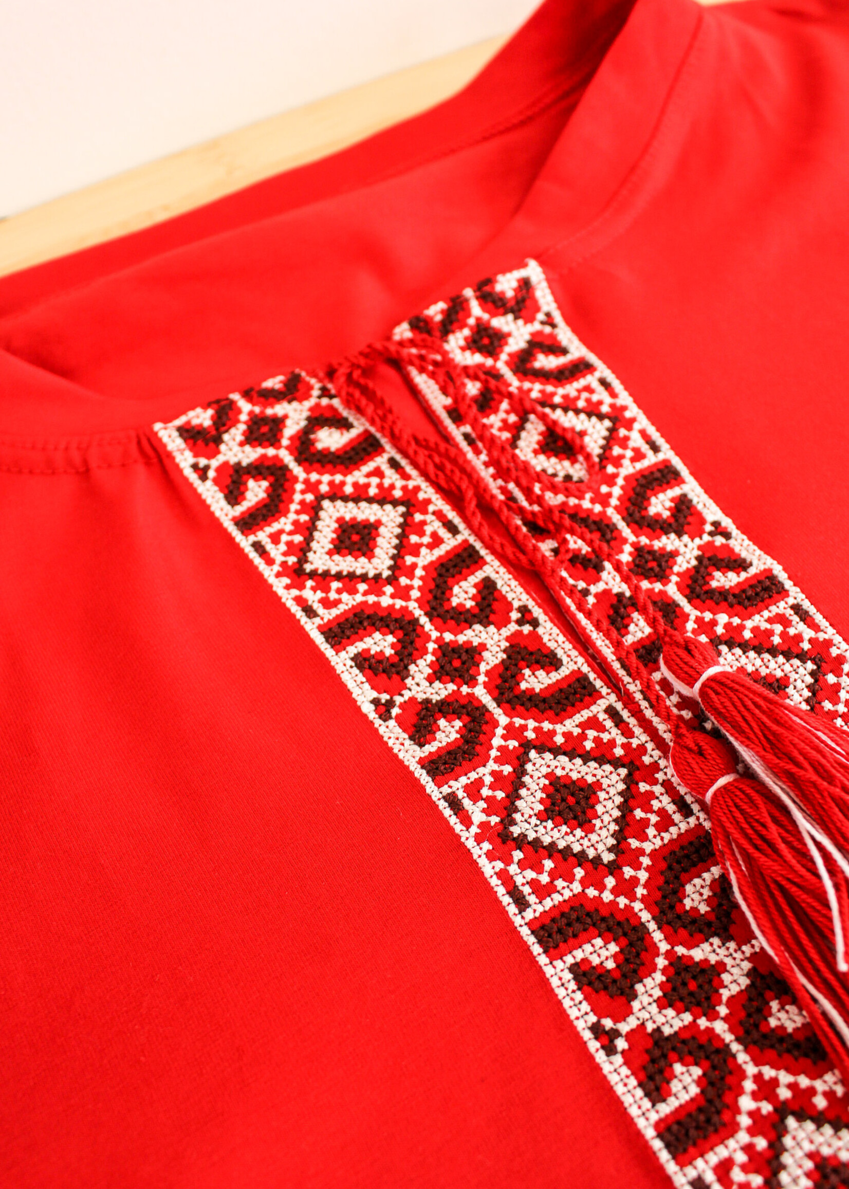 APPAREL - T-shirt (M), Red, White & Burgundy Embroidery