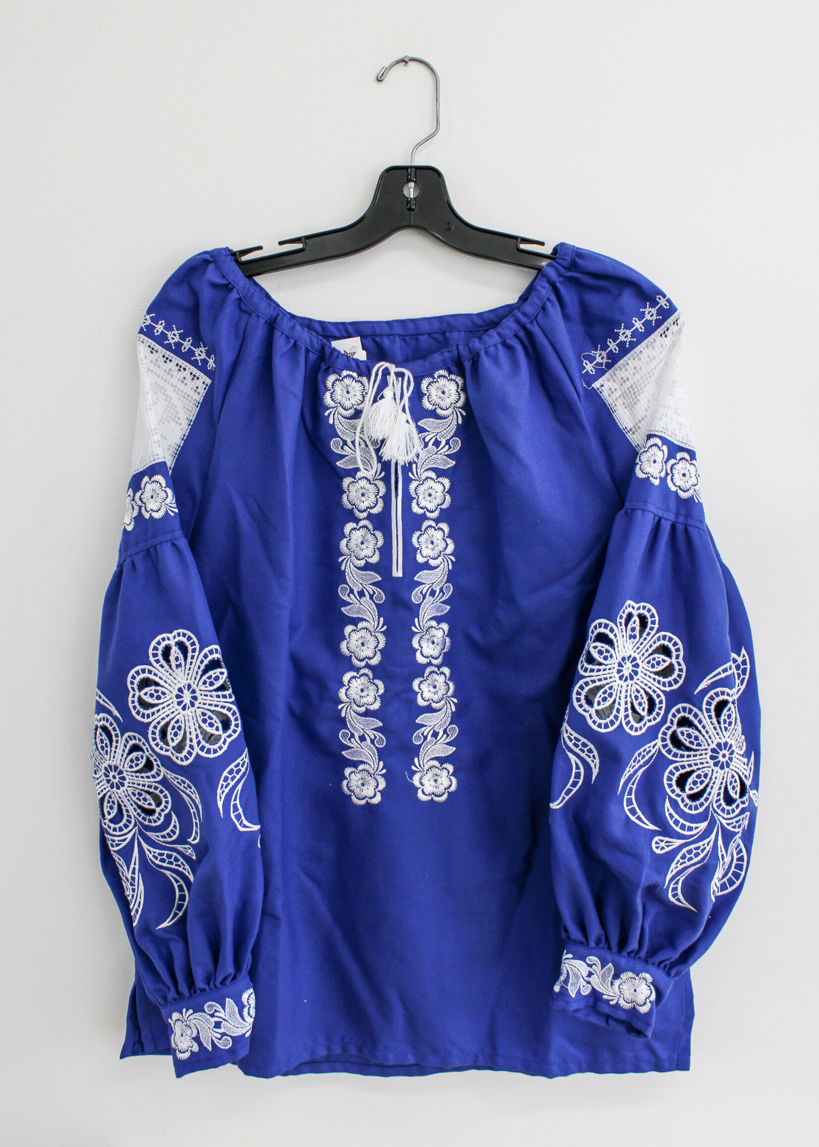 VYSHYVANKA - Bust: 44 in. Blue with white floral pattern