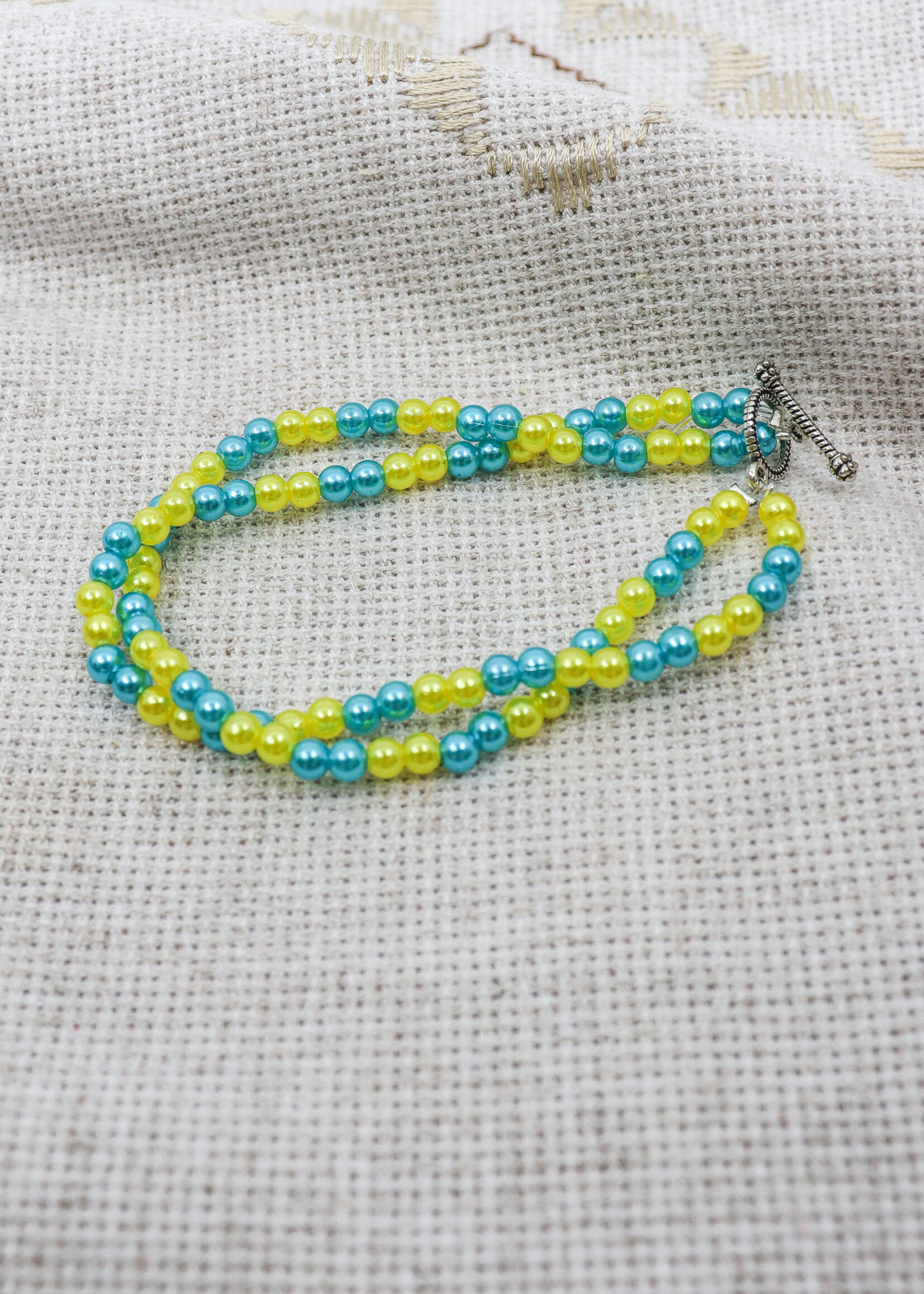 ACCESSORIES - Pearl Bracelets in Blue / Yellow