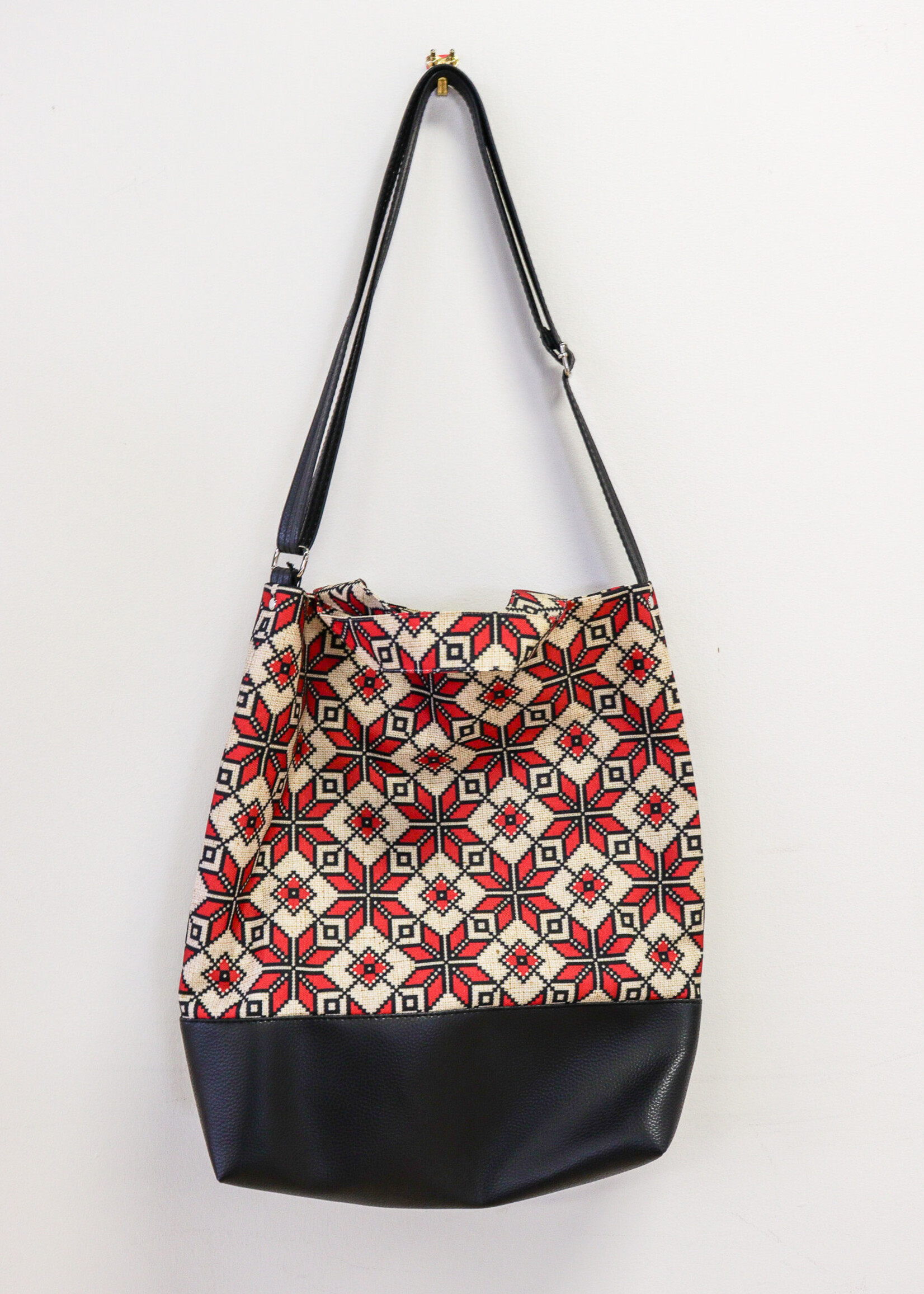 Cream tote bag top
