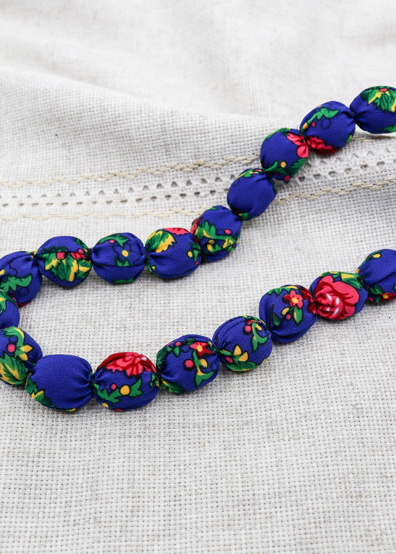 ACCESSORIES - Necklace  Handmade of Wooden Beads / Hustka Fabrics