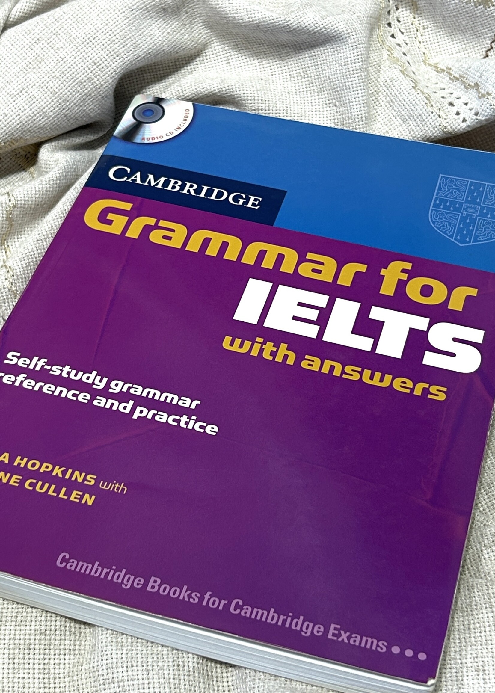 BOOK - Grammar for  IELTS Cambridge, with answers