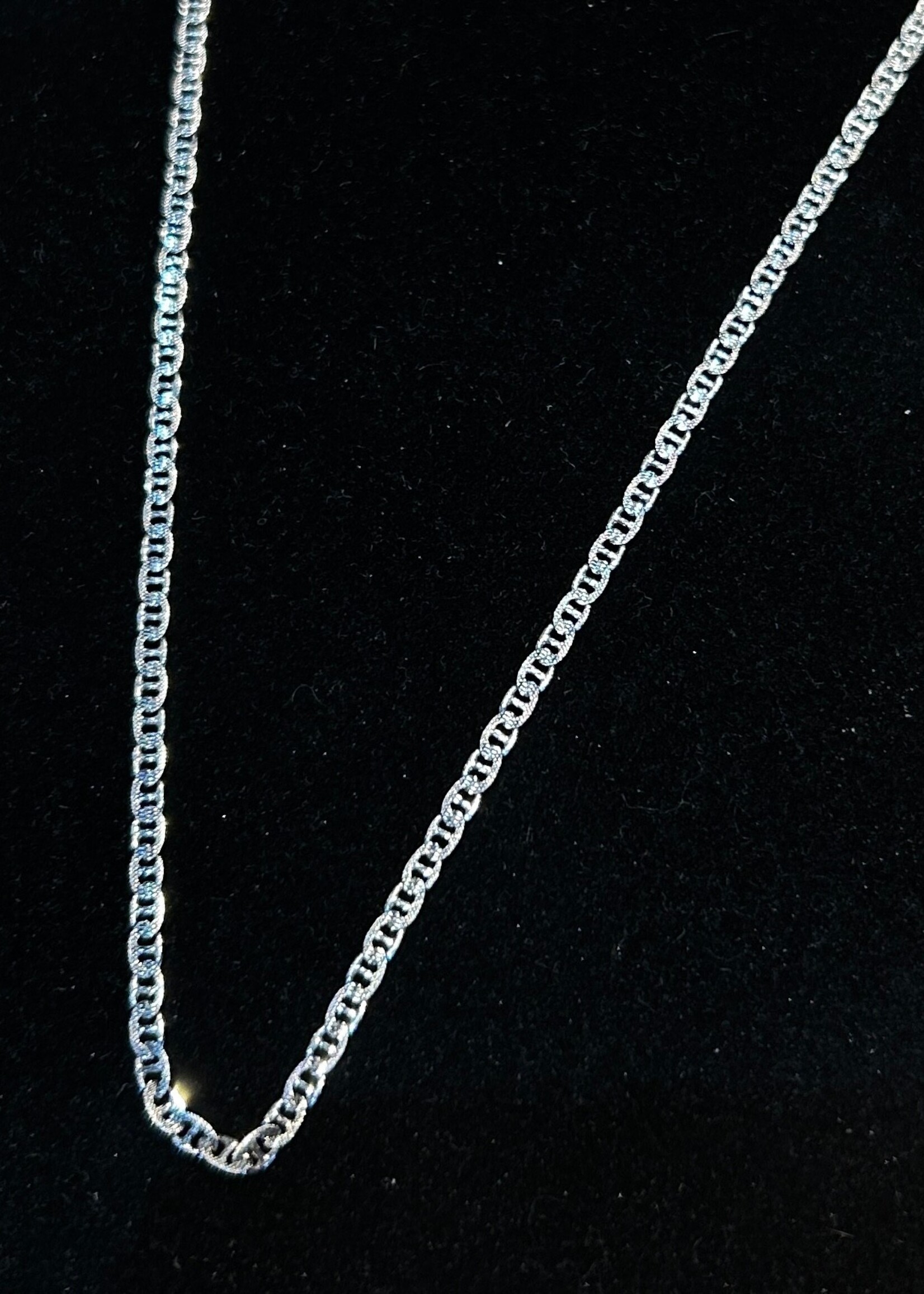 JEWELRY -  Chain  925 Sterling Silver, size 23"