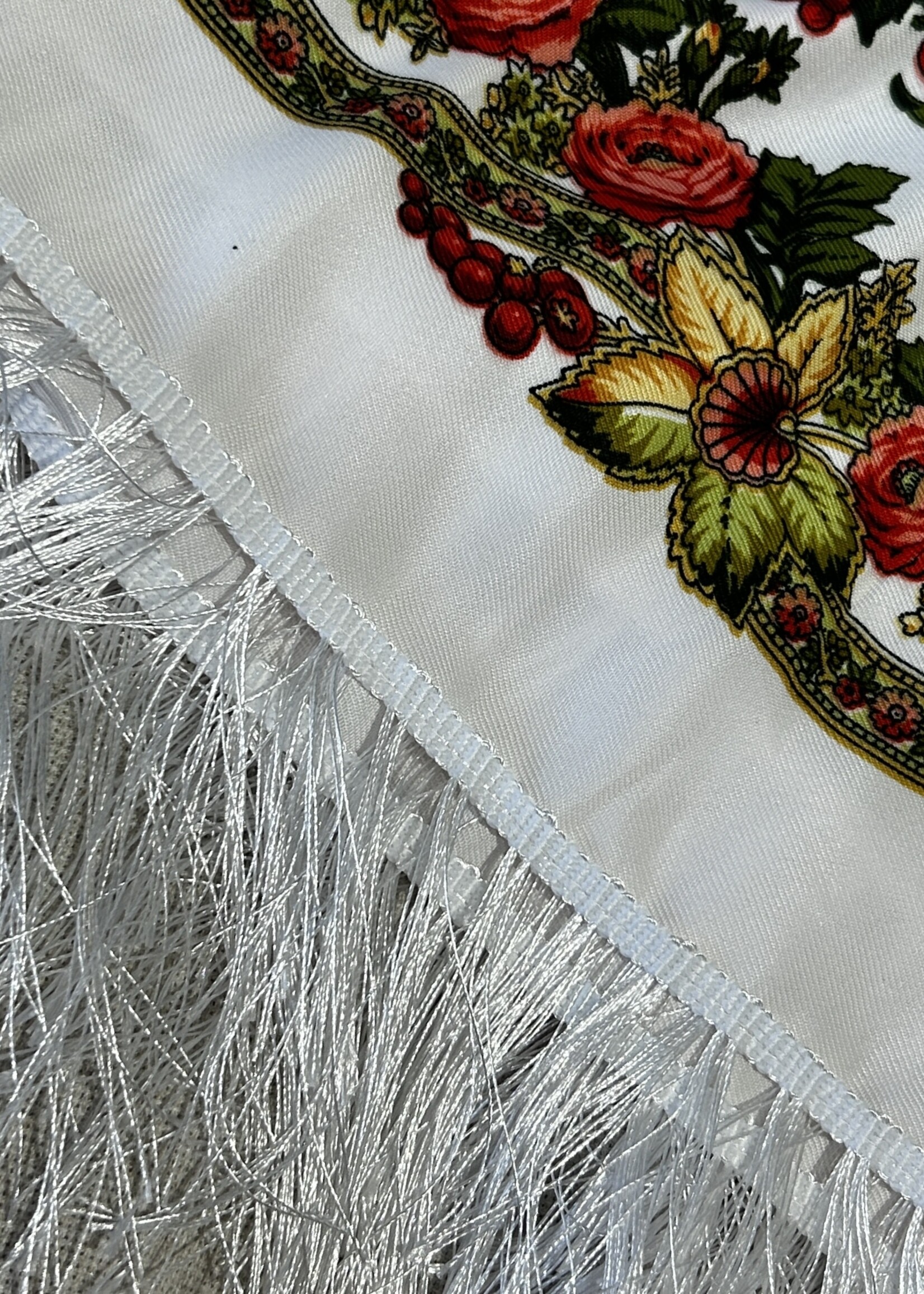 APPAREL - (W) Shawl / Ukrainian Hustka Traditional Scarf with  Fringle/ 36x36"