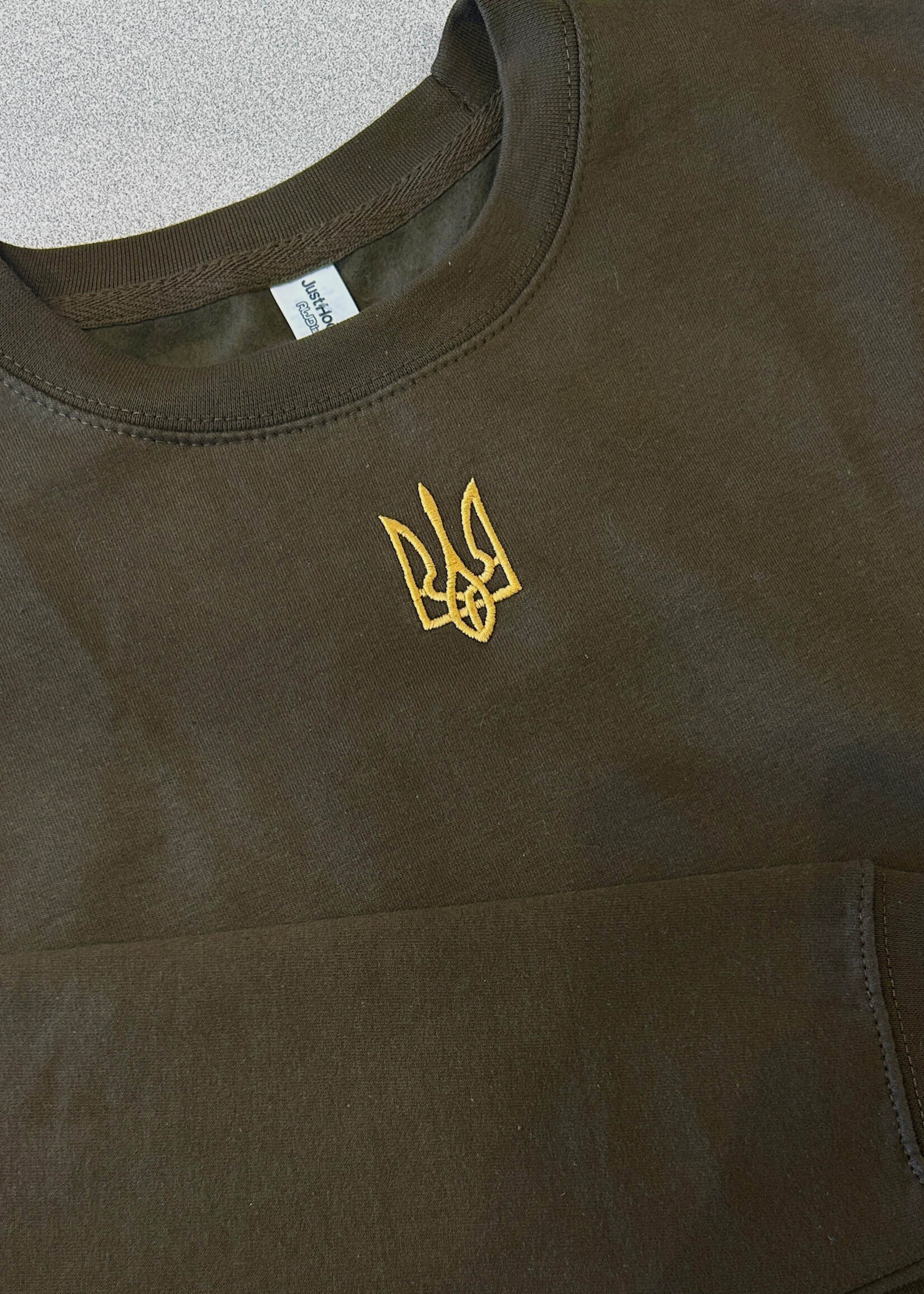 APPAREL- Sweatshirt Khaki (M) Tryzub embroidered, Ukraine