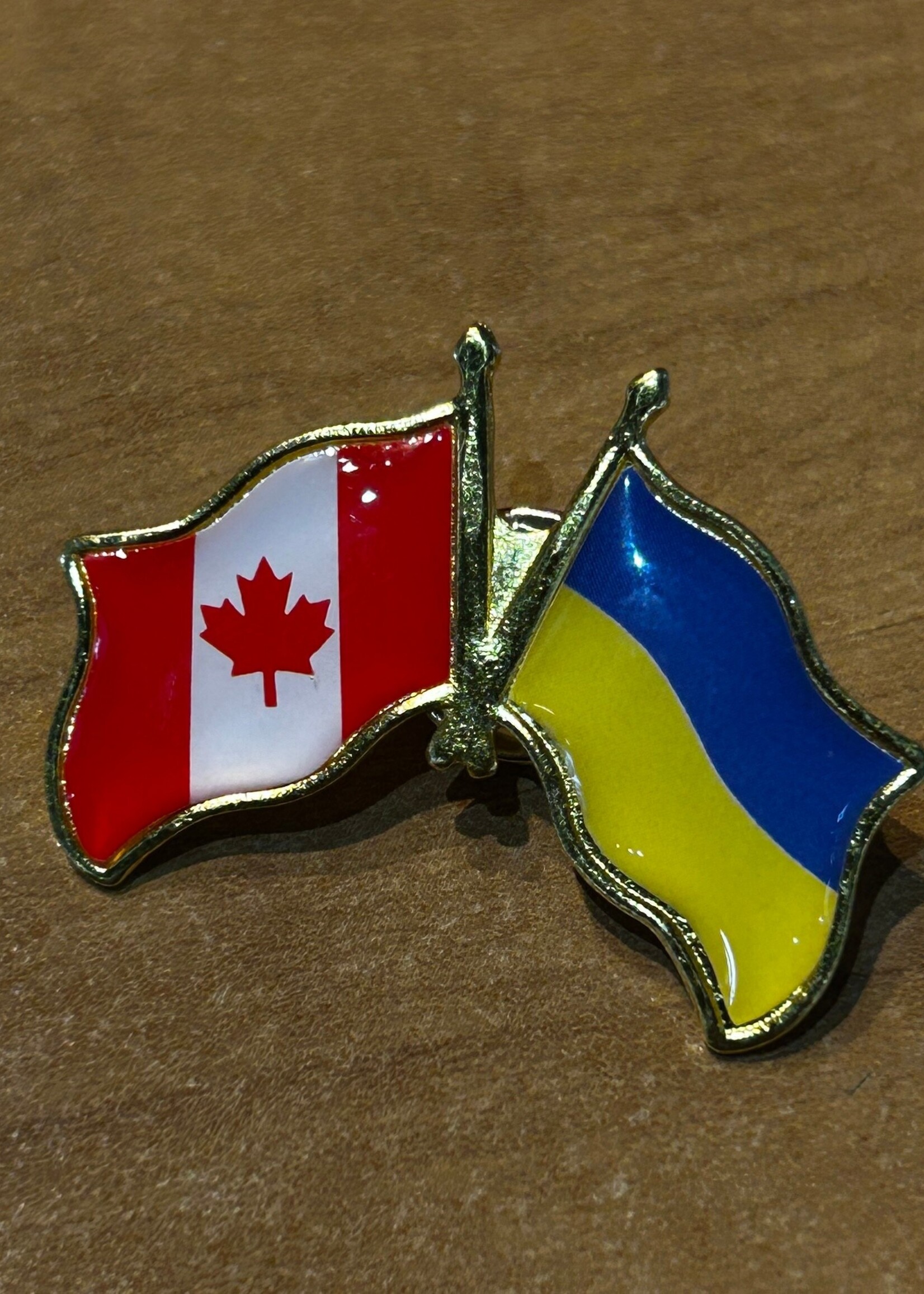ACCESSORIES - Pin Canada - Ukraine Flags