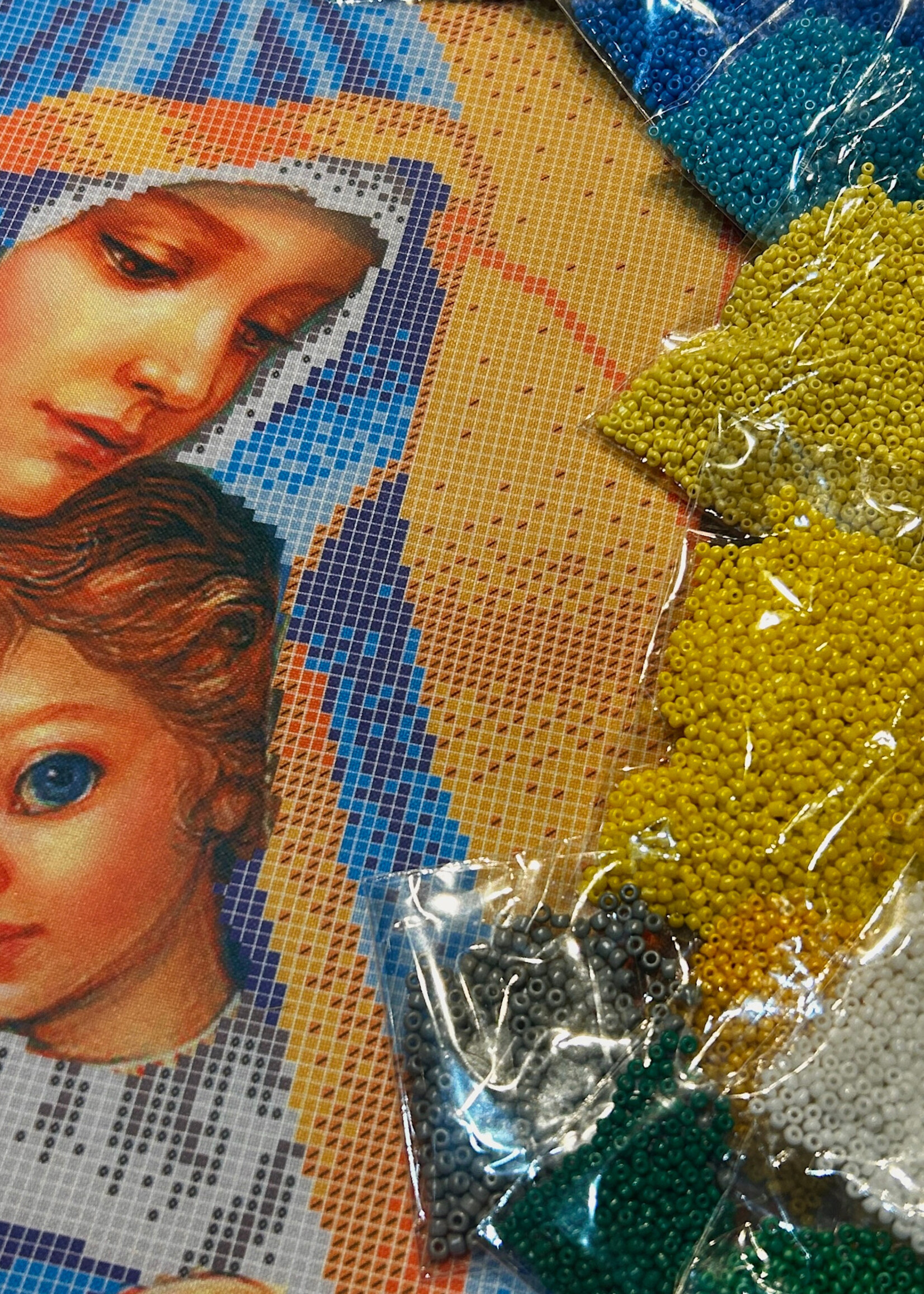 DIY - Embroidered Runner with the Glass Beads " Mother and Child" ( Runner with pattern)