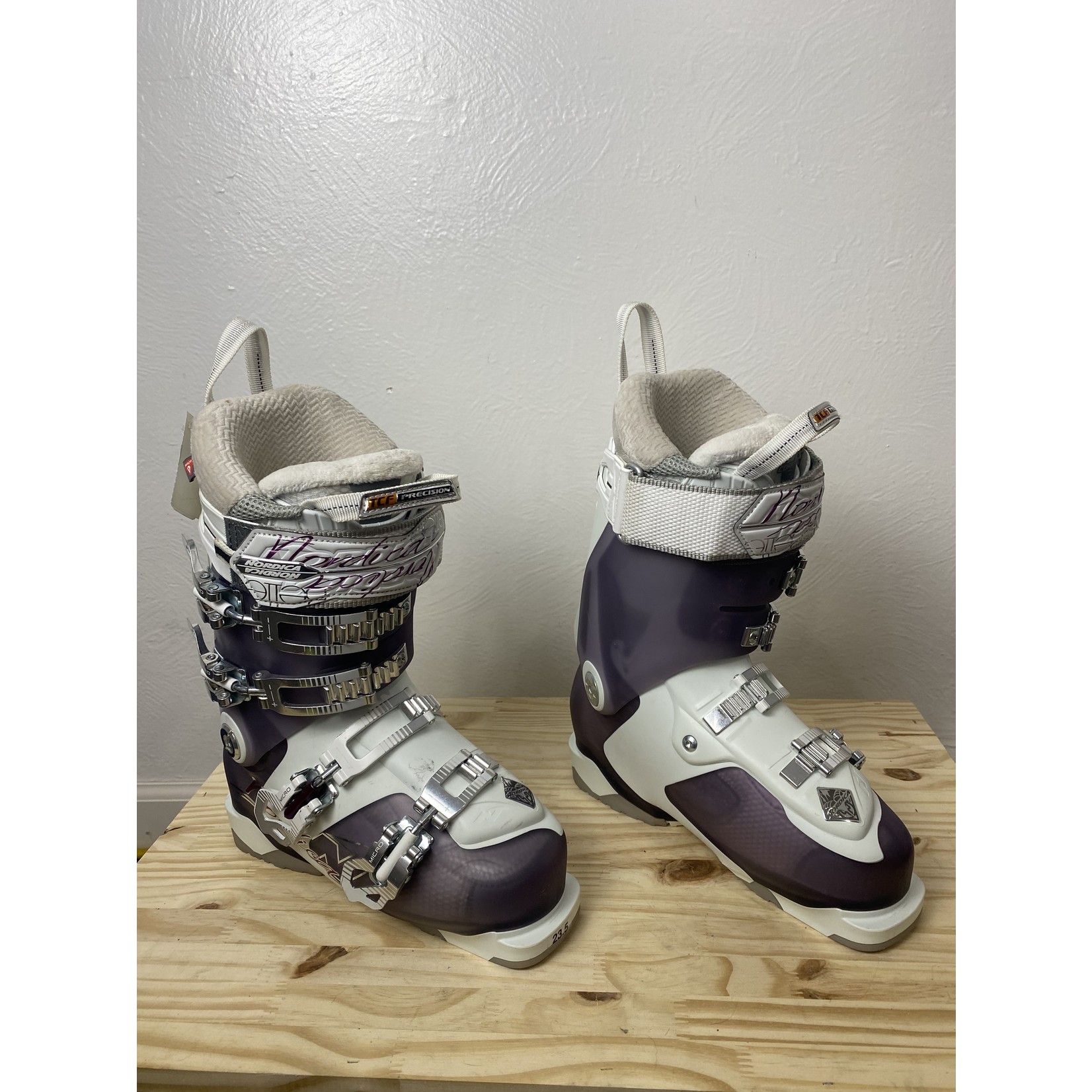 Nordica NEW Nordica Belle Pro Women's Ski Boots, Size 23.5