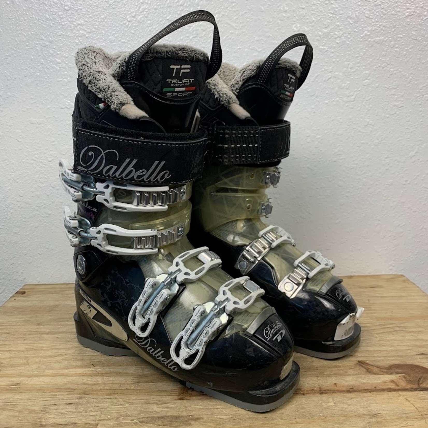 Dalbello Electra Nine Ski Boots, Size 23.5