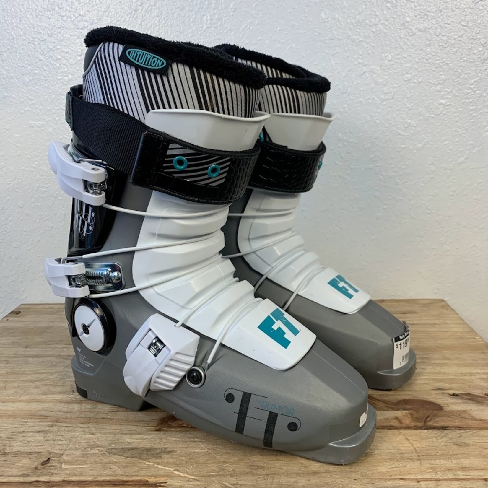 Full Tilt Rumor Ski Boots Size 25/25.5