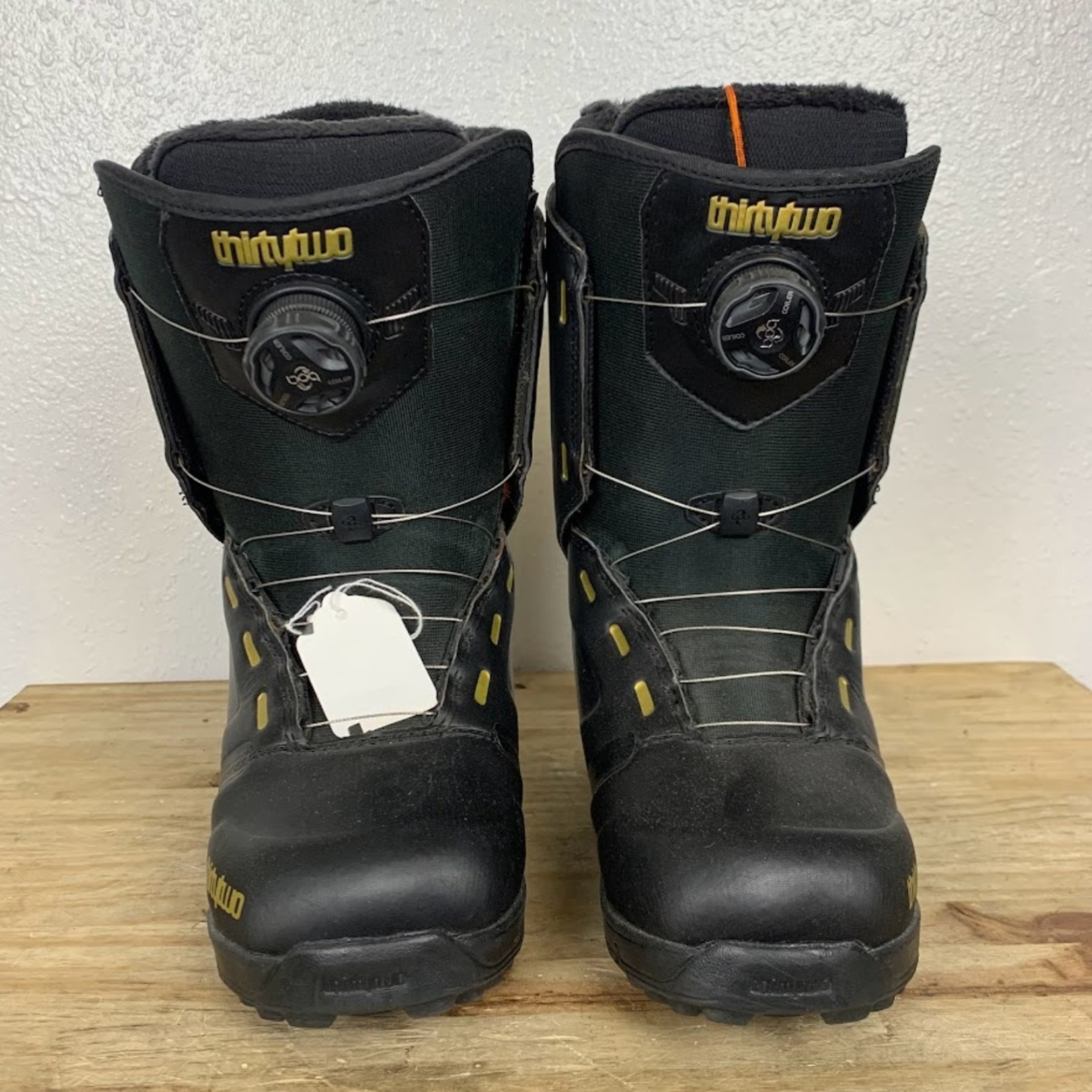 ThirtyTwo Snowboard Boots, Size 6 WMNS
