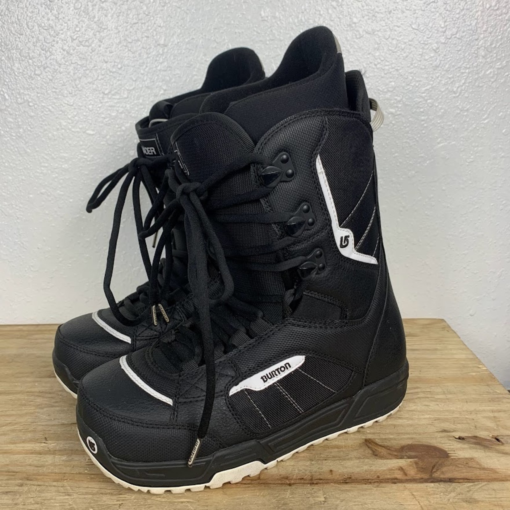 Burton Burton Invader Snowboard Boots, Size 9 MENS