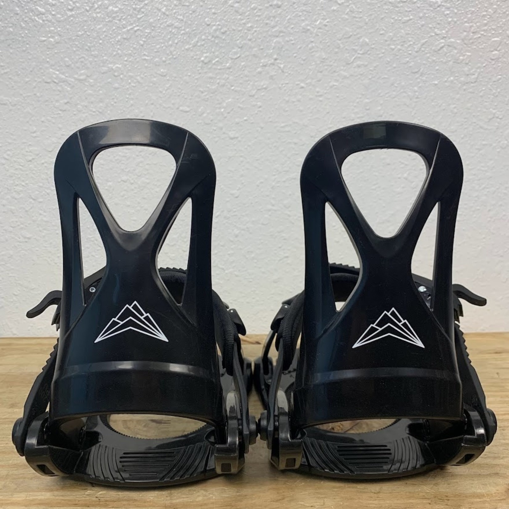 Rocky Mountain Designs NEW Rocky Mountain Designs EZ Kids Snowboard Bindings Size XS (1K - 3K)