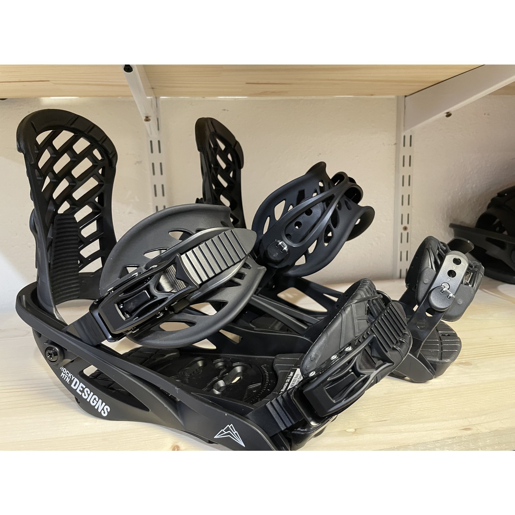 Rocky Mountain Designs NEW 2024 RMD Peak Pro Snowboard Bindings