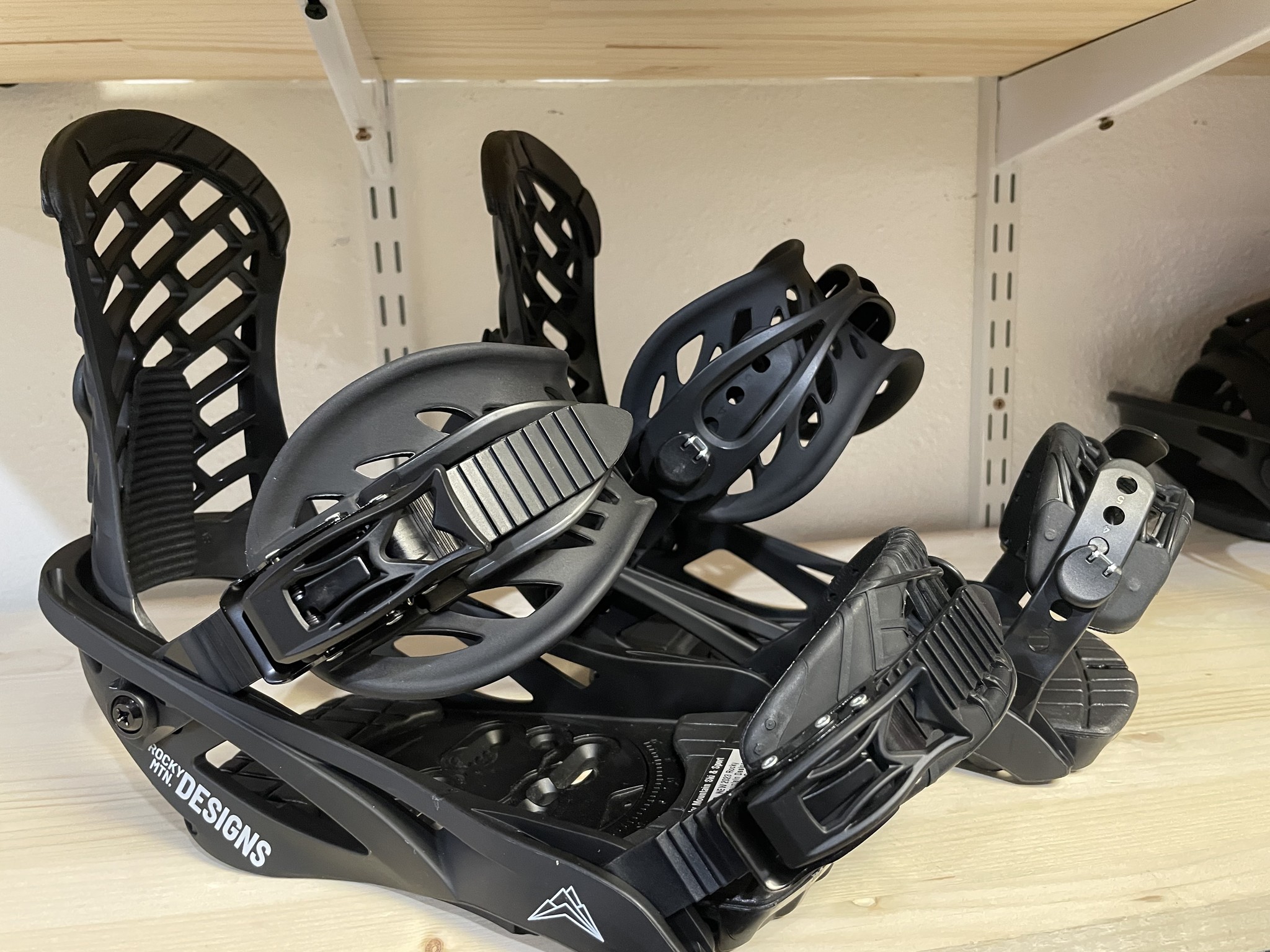 Porte Snowboard Wantalis - Noir - Universel Toutes Tailles - Sac Dos Pratique - Pour Adulte