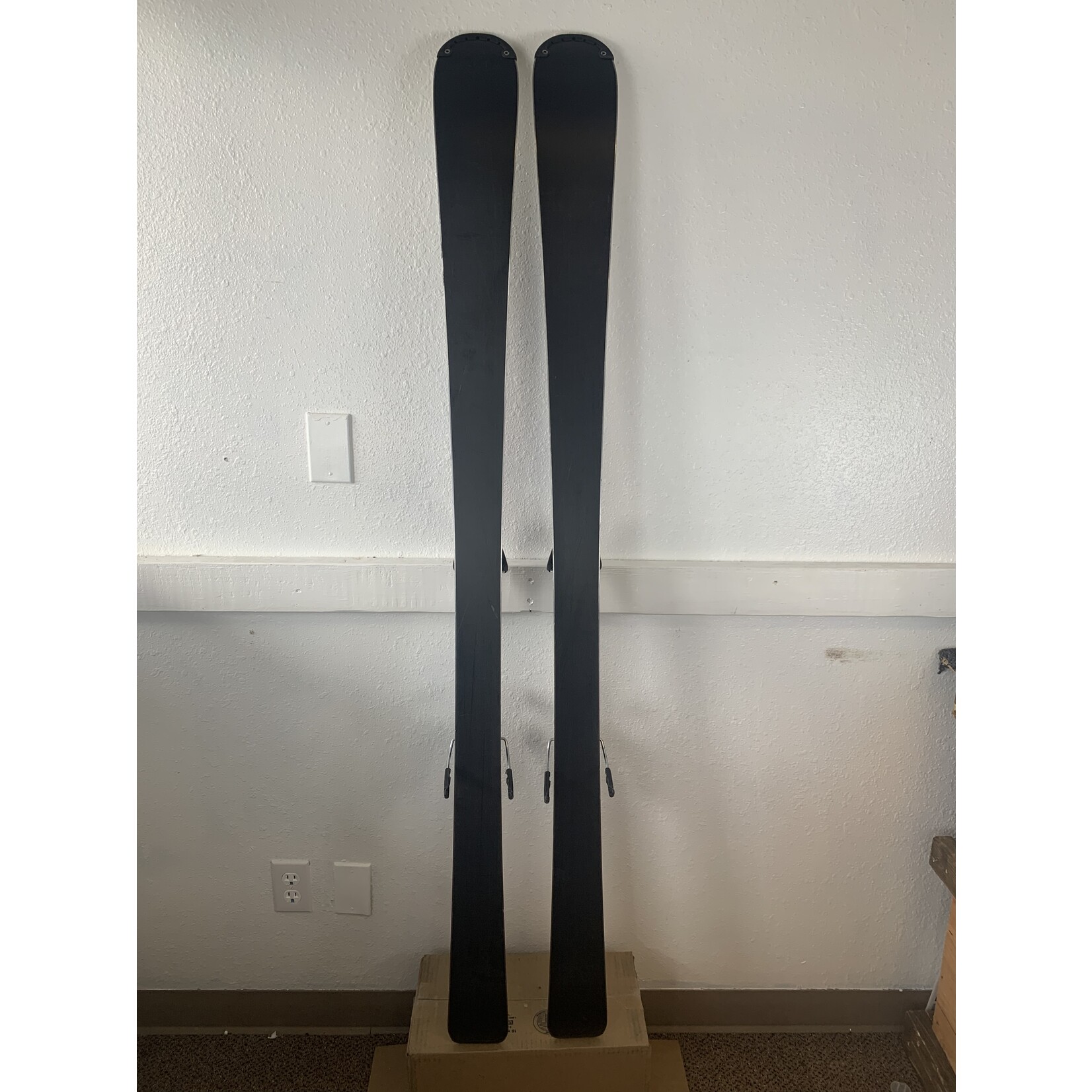 Salomon 2020 Salomon XDR Focus R Skis + Lithium 10 Demo Bindings